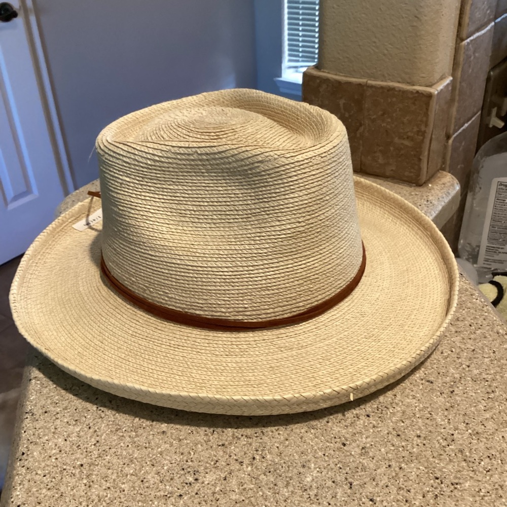 NWT! Palm Leaf “ OUTLAW” HAT 7.25 Quality and style!